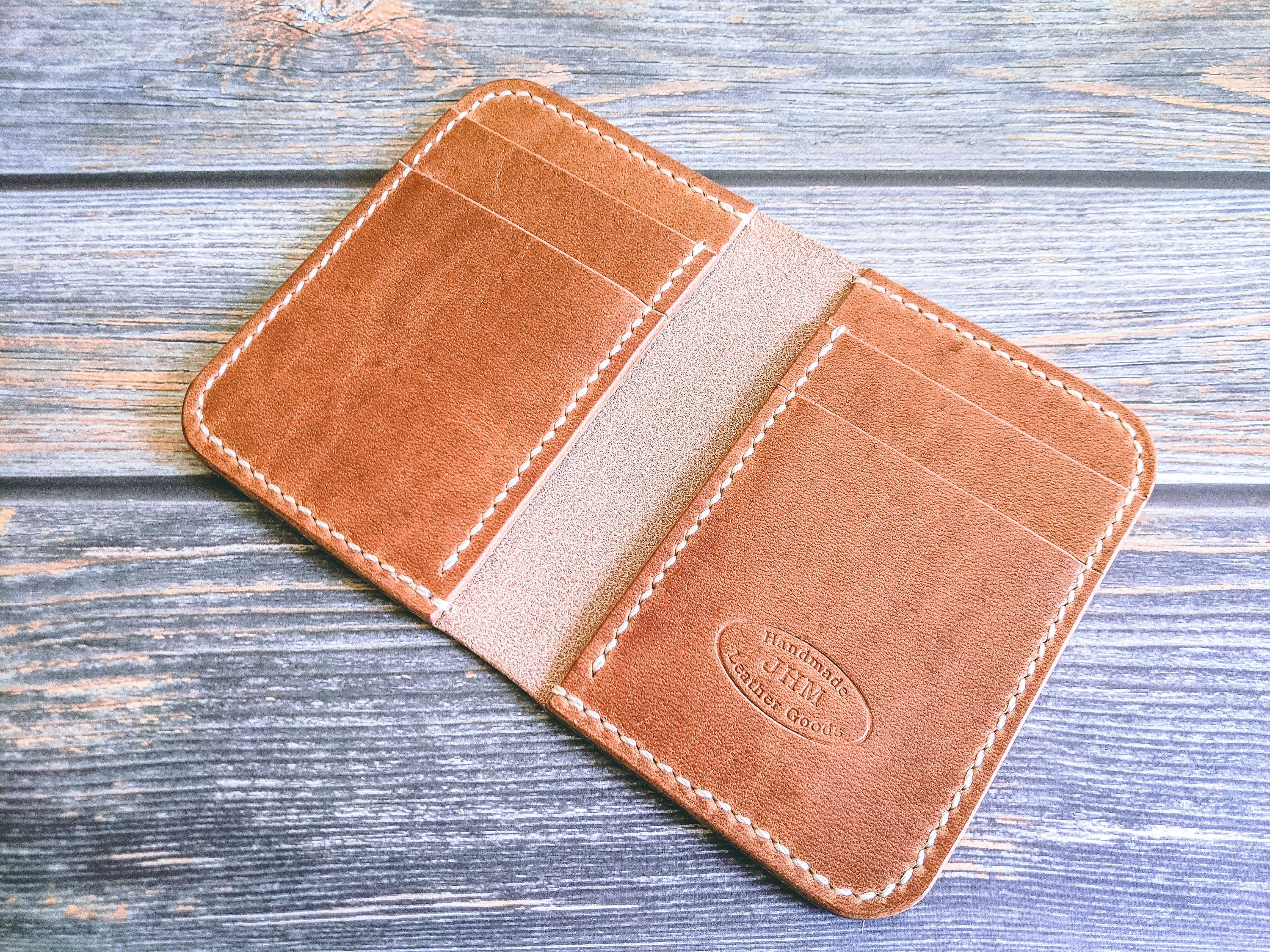 The Cambridge - Vertical bifold wallet (Horween Dublin - Natural