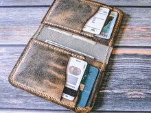 Load image into Gallery viewer, Vertical Wallet in Distressed Leather
