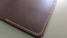 Load image into Gallery viewer, Horween Chromexcel Brown Horse Leather Field Notes Cover
