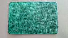 Load image into Gallery viewer, Golf Green Metta Catharina Shell Cordovan Vertical Wallet
