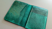 Load image into Gallery viewer, Golf Green Metta Catharina Shell Cordovan Vertical Wallet
