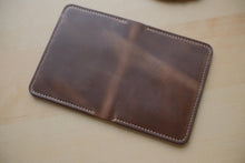 Load image into Gallery viewer, Horween Natural Chromexcel Vertical Wallet
