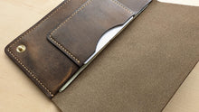 Load image into Gallery viewer, Crazyhorse Moto/Trucker Style Wallet
