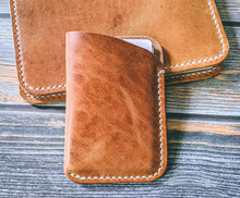 Load image into Gallery viewer, Horween Dublin Leather Card Wallet
